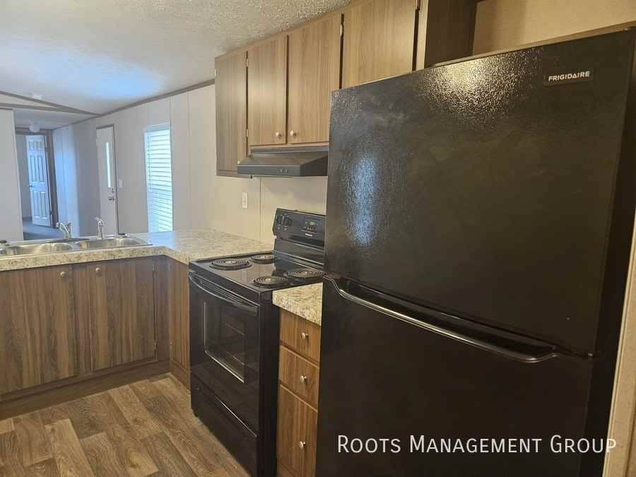 2 Springlake Dr #2SP - Photo 3 of 15
