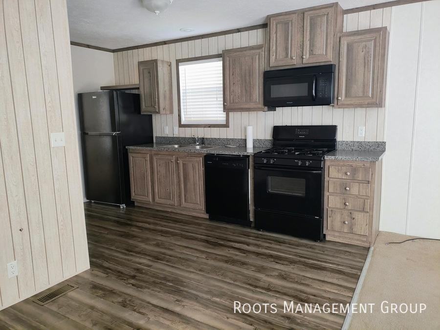 1122 W Aberdeen Rd - Photo 3 of 8
