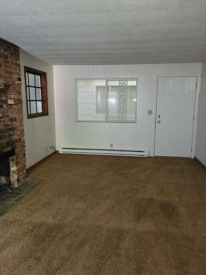 1269 Chemeketa St Ne - Photo 2 of 16