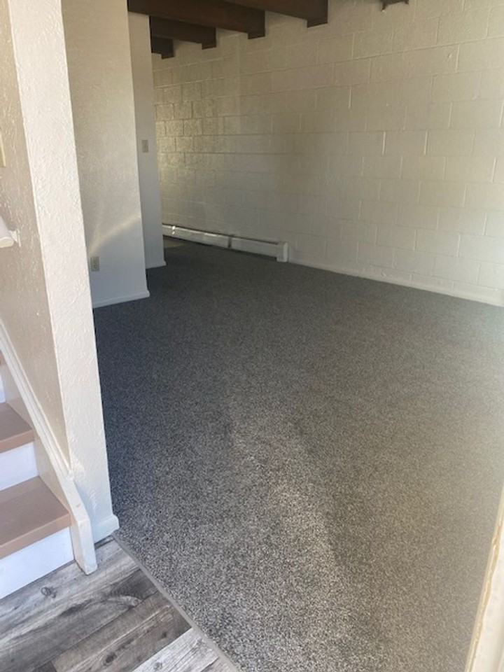 Monroe Apartments - Photo 2 of 6