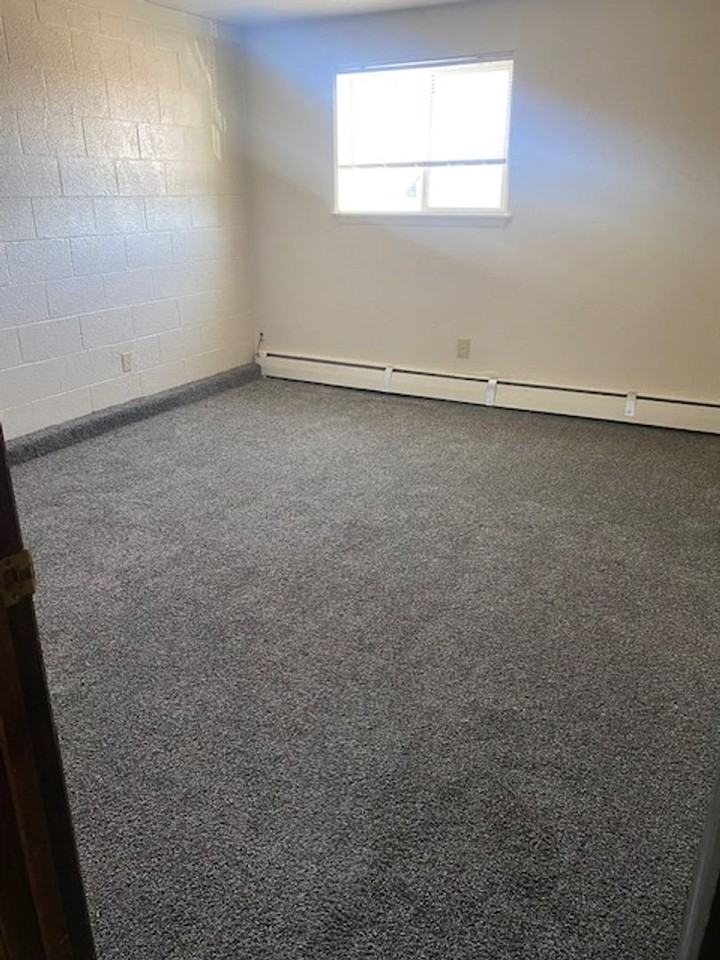 145 Monroe Ave Apt B - Photo 6 of 6