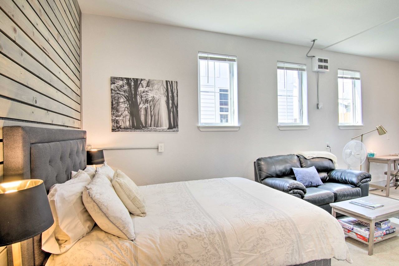 4208 Benepe Street #B - Photo 3 of 36
