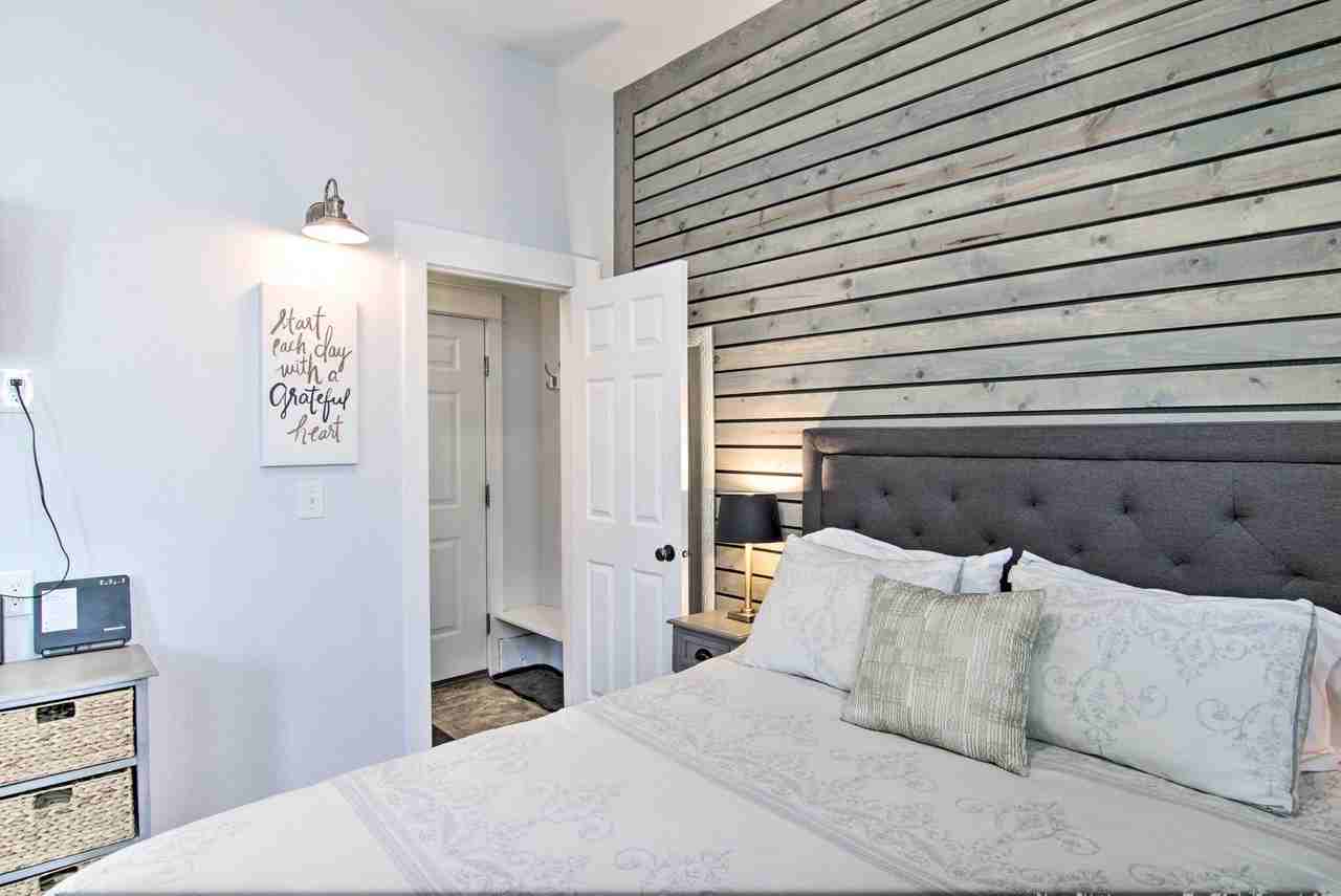 4208 Benepe Street #B - Photo 2 of 36