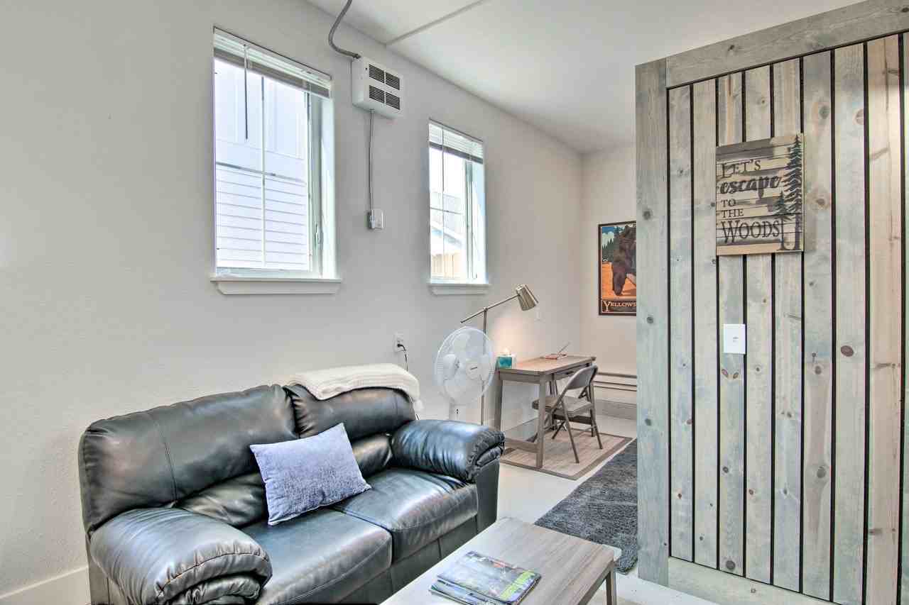 4208 Benepe Street #B - Photo 7 of 36