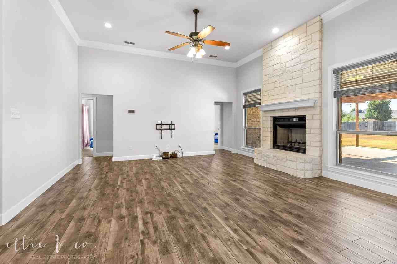 225 Kristi Path - Photo 5 of 36