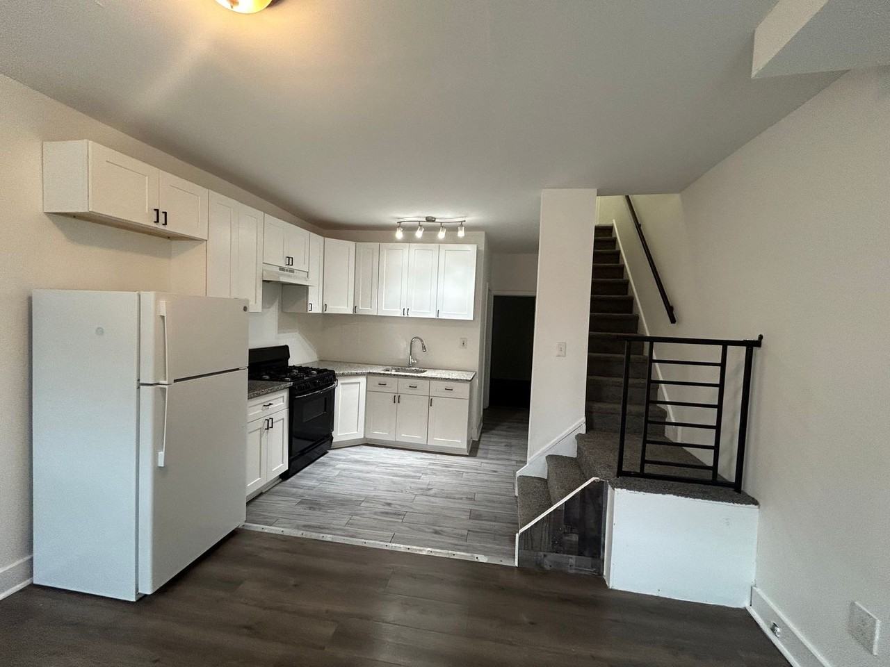 2230 E Clearfield St - Photo 5 of 27