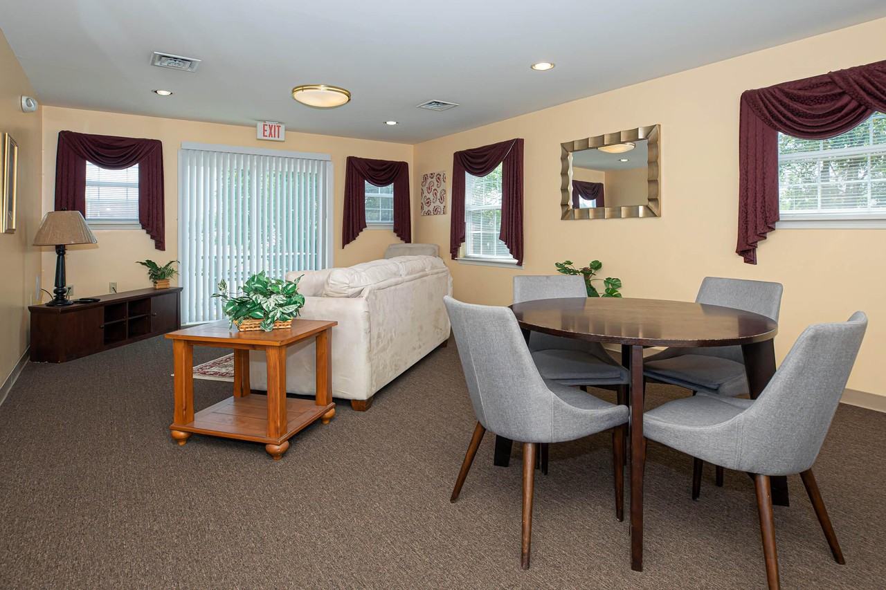 Washington Mews - Photo 6 of 20