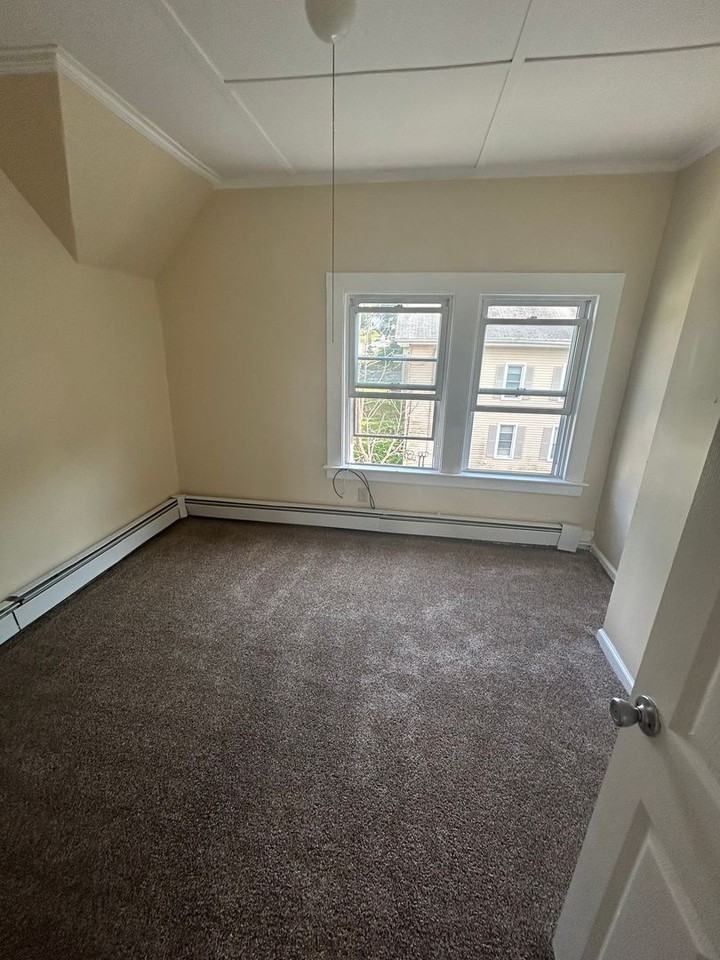 5 Oak Street - Meriden - Photo 5 of 22