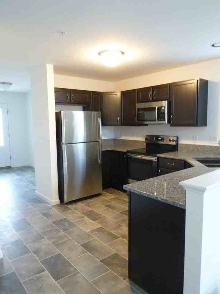 4617 Hamlin Ln - Photo 3 of 9