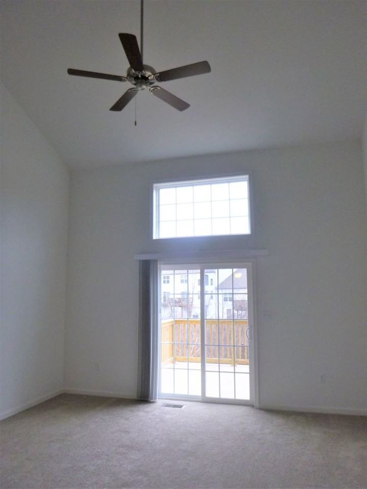 4617 Hamlin Ln - Photo 5 of 9