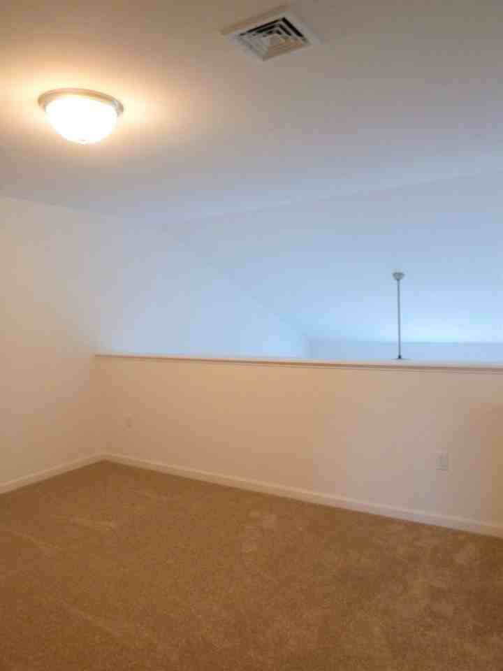 4617 Hamlin Ln - Photo 7 of 9