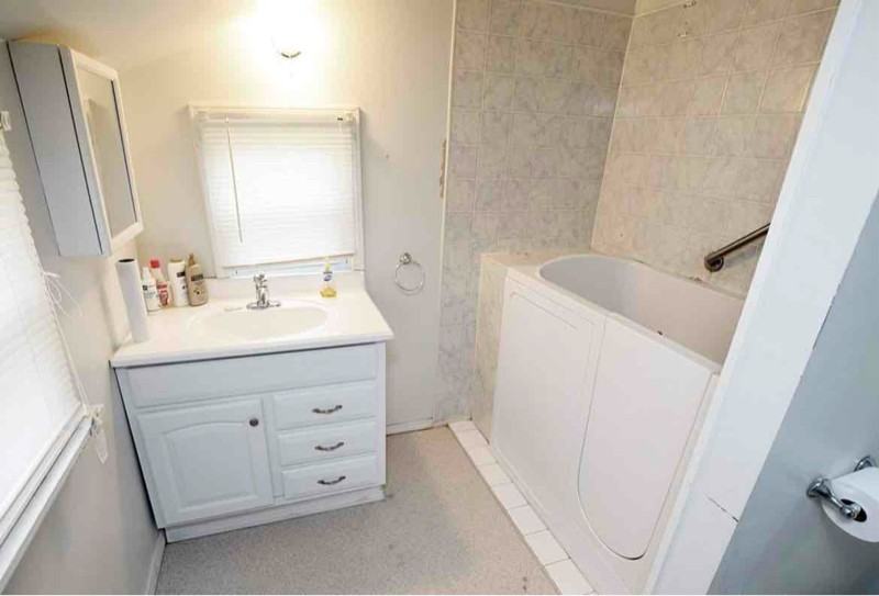 424 W Chickasaw St - Photo 7 of 10