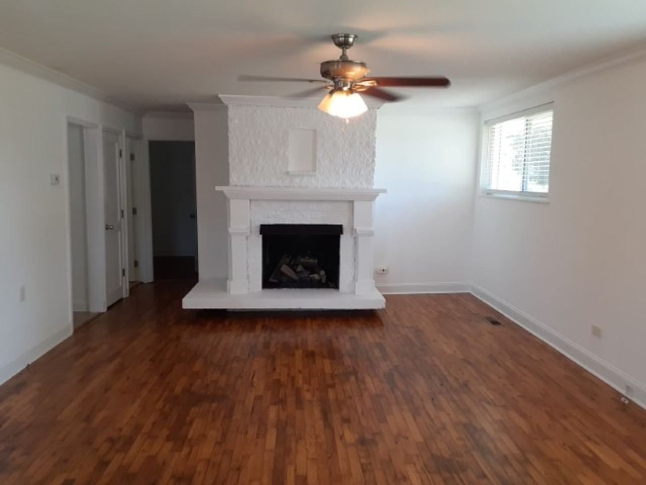 114 Manhattan Ave - Photo 3 of 14