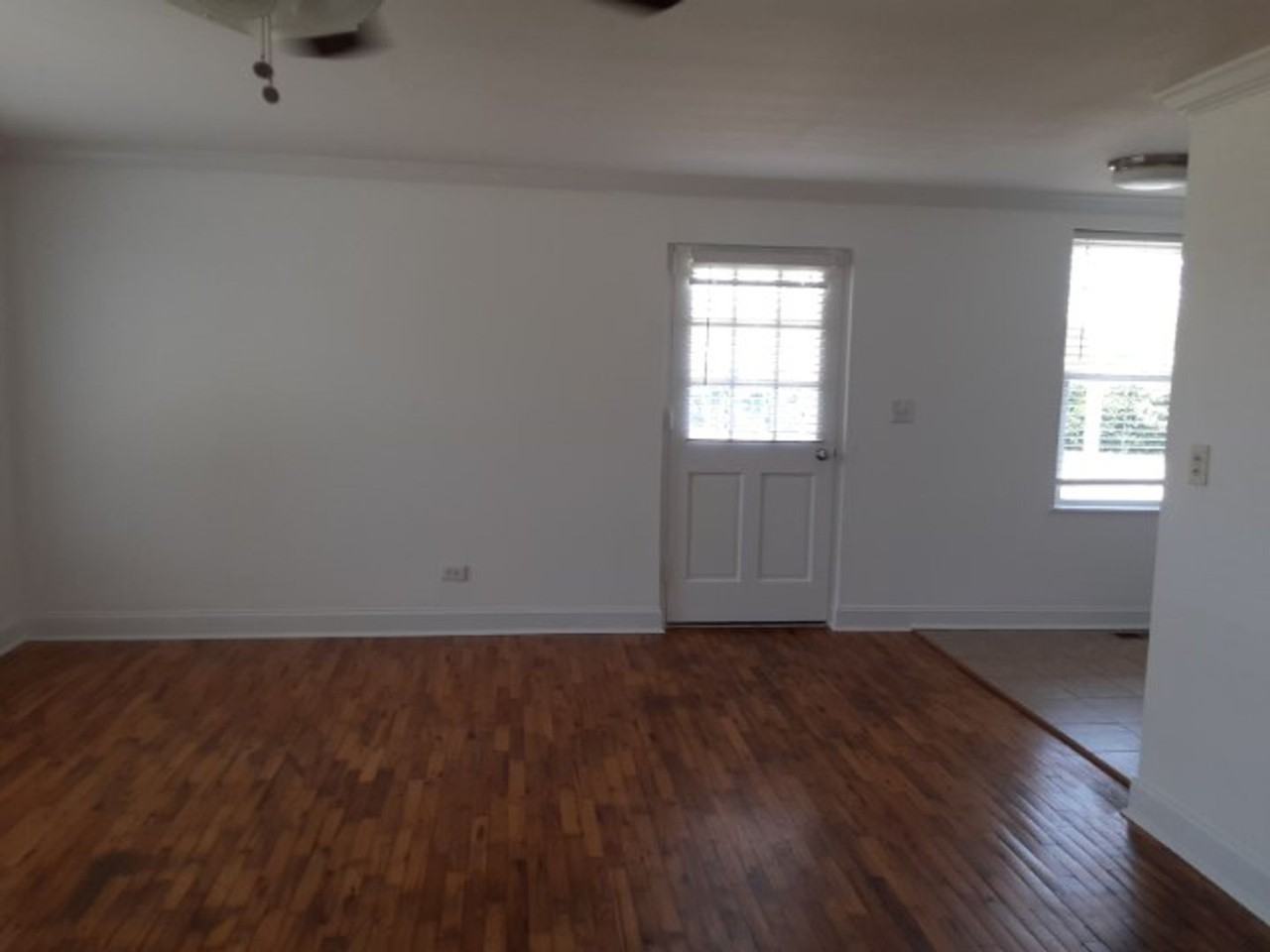 114 Manhattan Ave - Photo 4 of 14