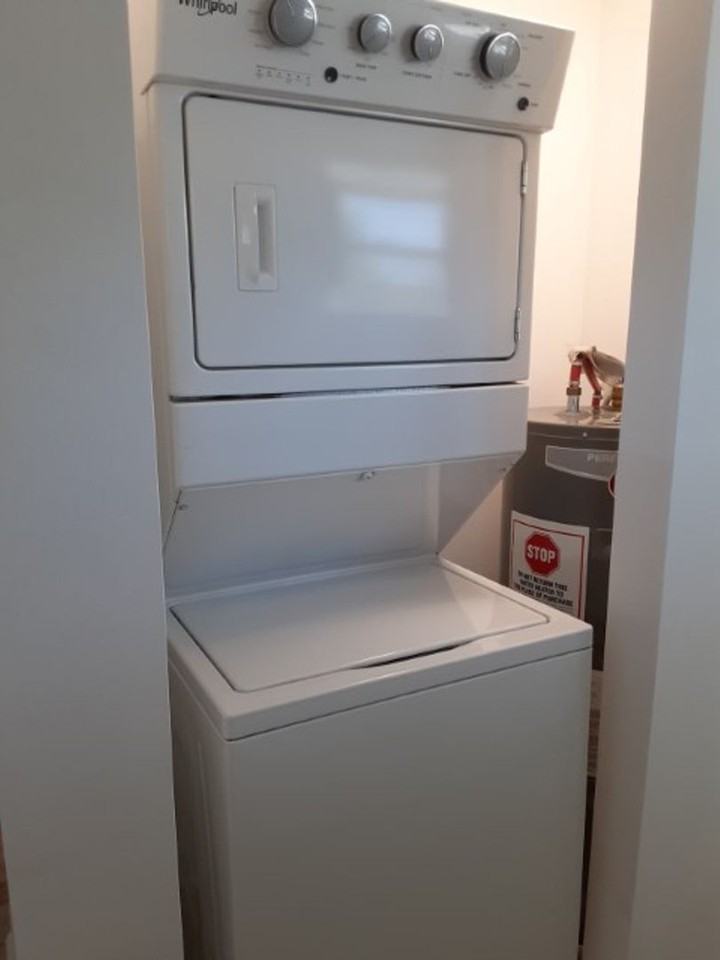 114 Manhattan Ave - Photo 7 of 14