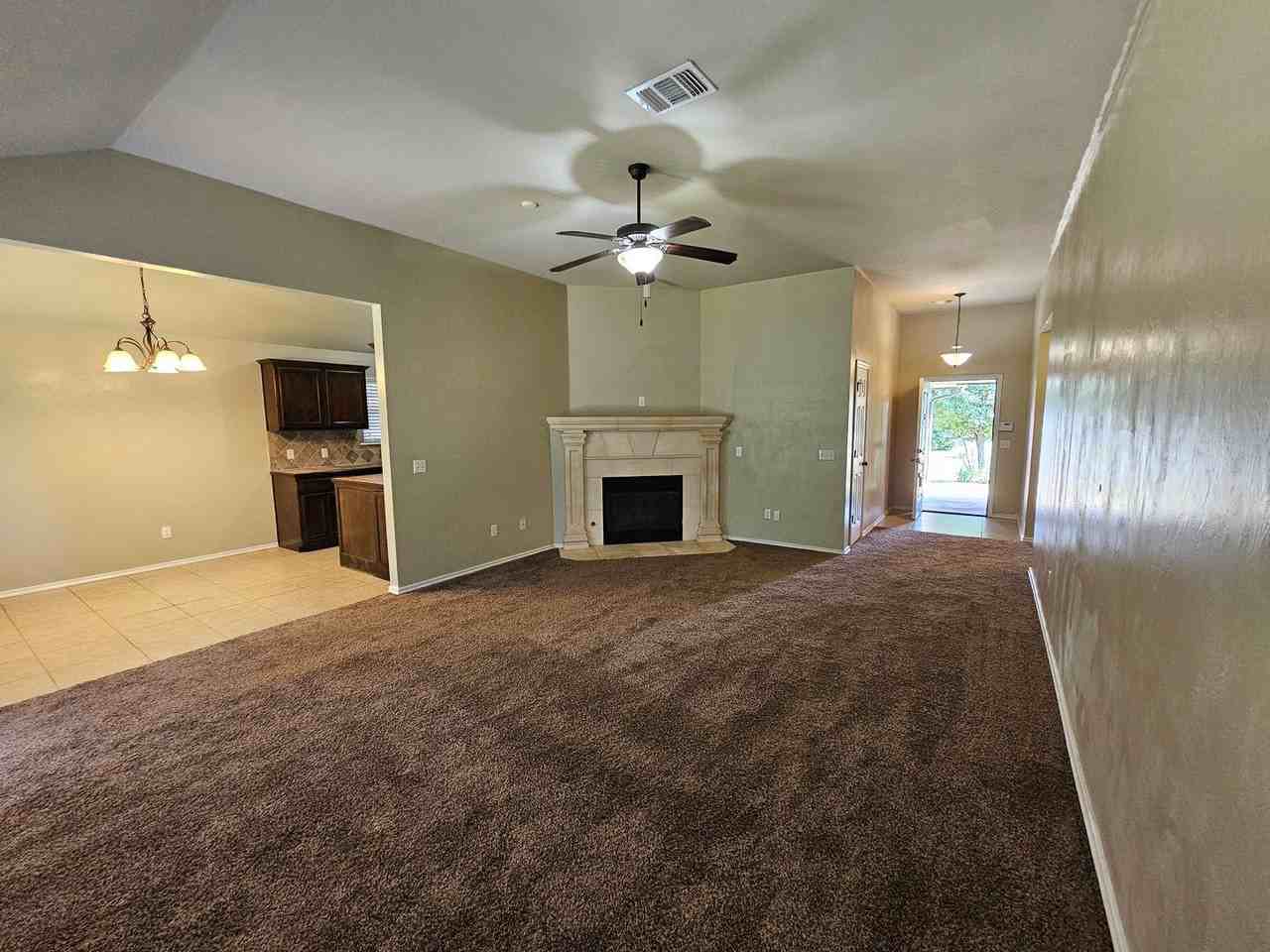 1501 Rangeline Rd - Photo 5 of 10