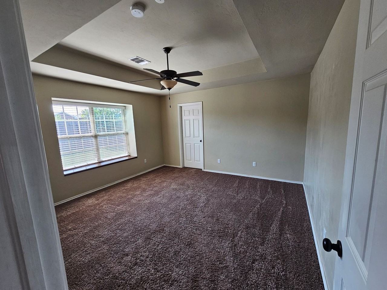 1501 Rangeline Rd - Photo 6 of 10