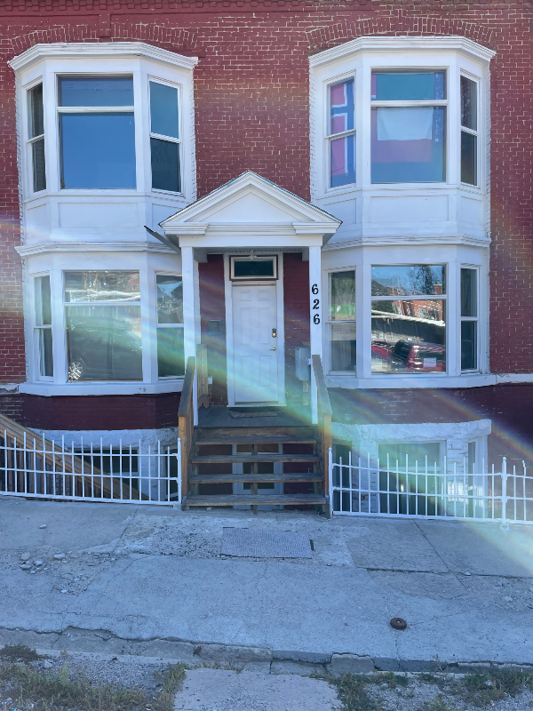 626 W Broadway St #B