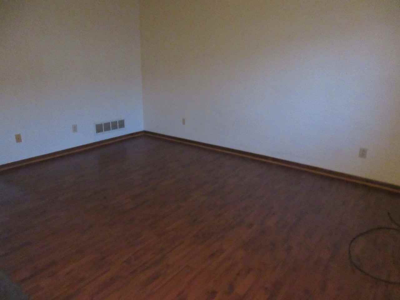 203 Palmer Dr - Photo 2 of 8