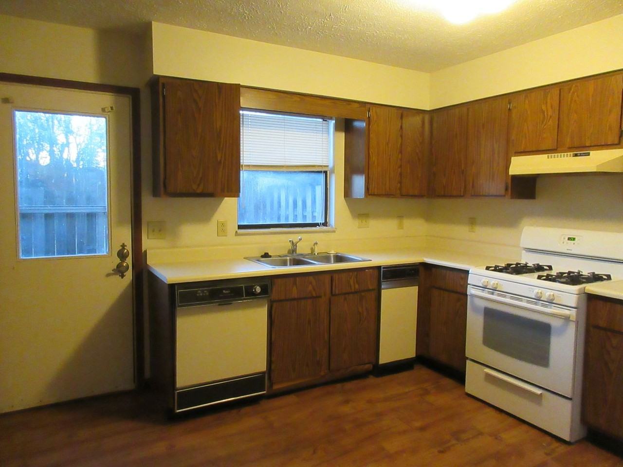 203 Palmer Dr - Photo 3 of 8