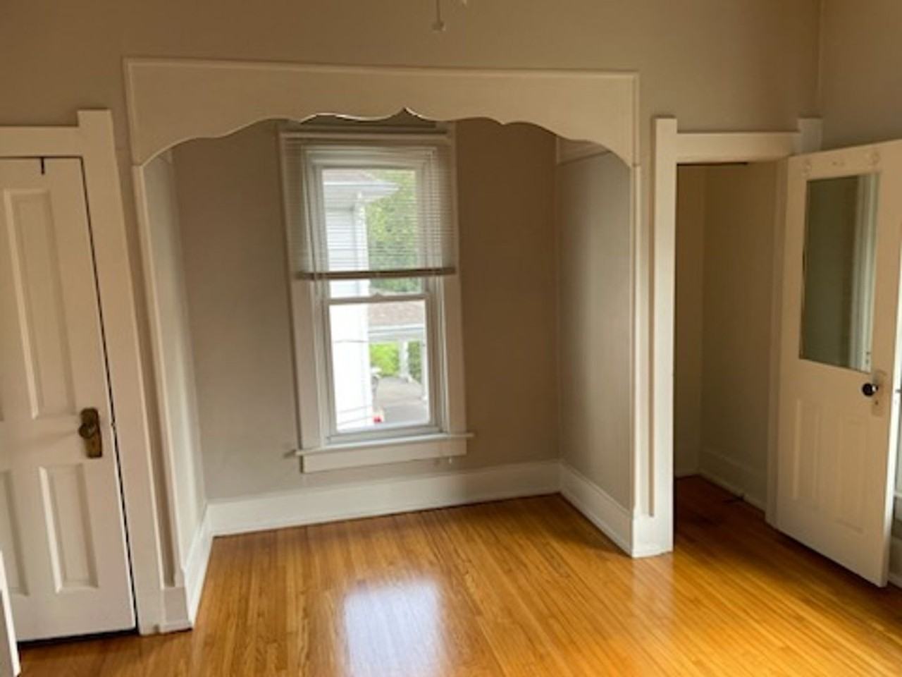 342 S Church St - Photo 3 of 9