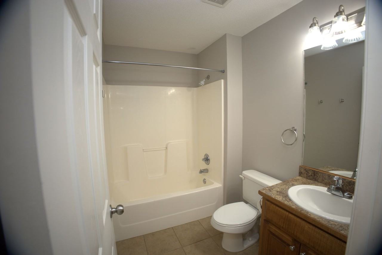 5076 Branch Point Dr - Photo 7 of 11