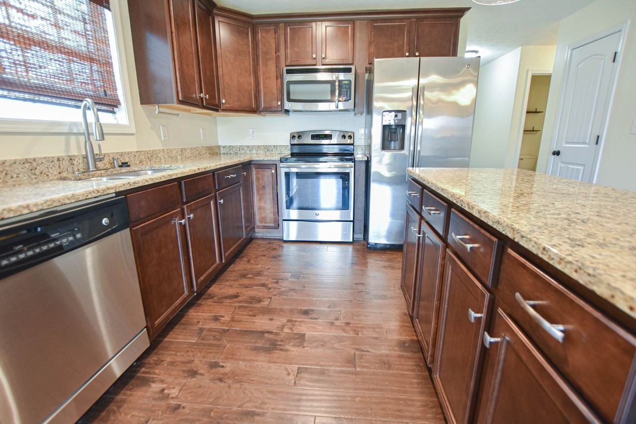 3561 Aurora Dr - Photo 5 of 17