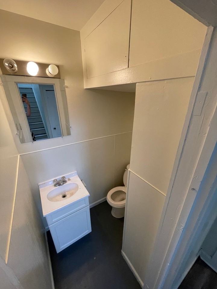 1403 Pierce St - Photo 5 of 13