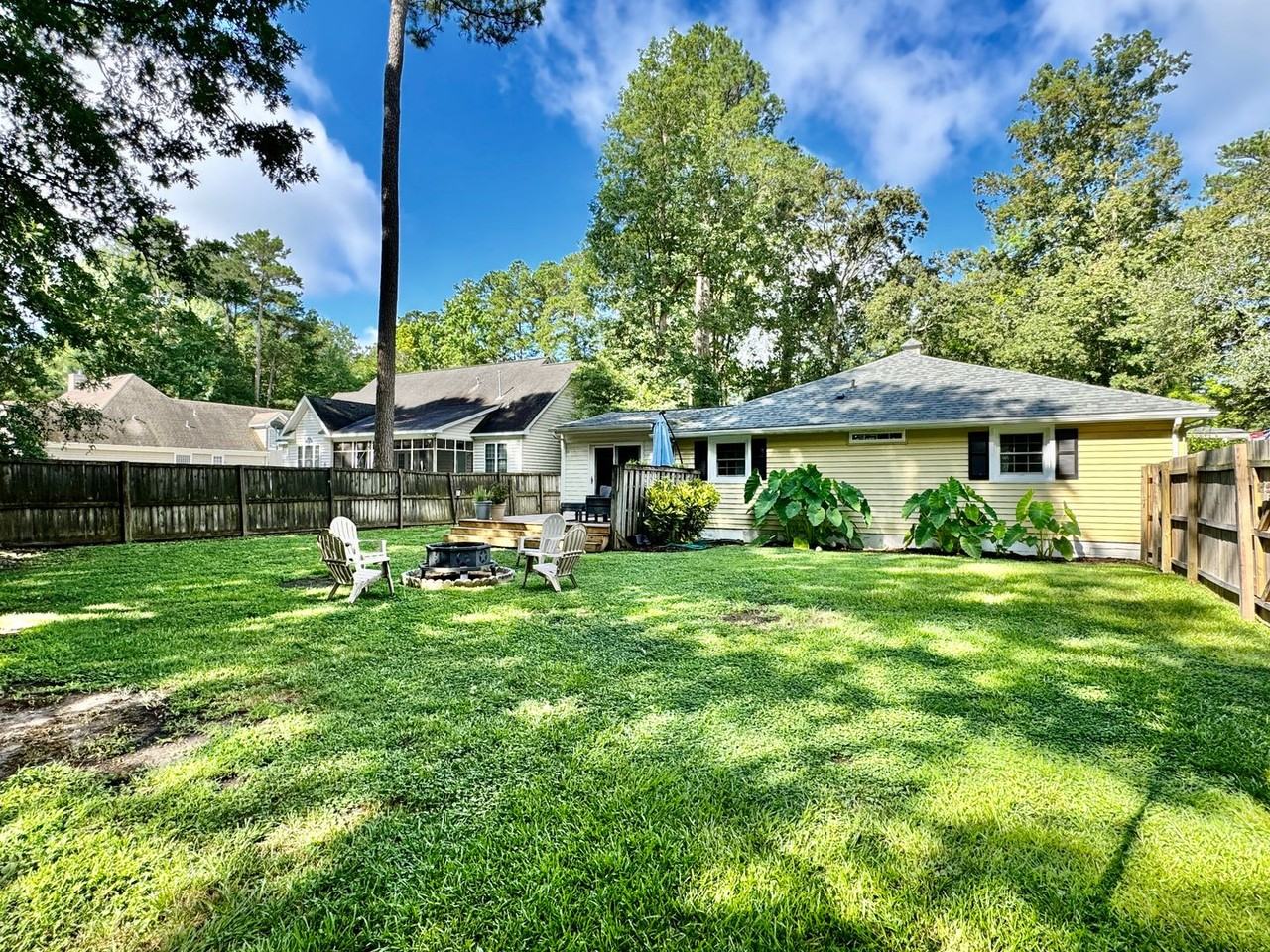 1001 Tulip Dr - Photo 2 of 50