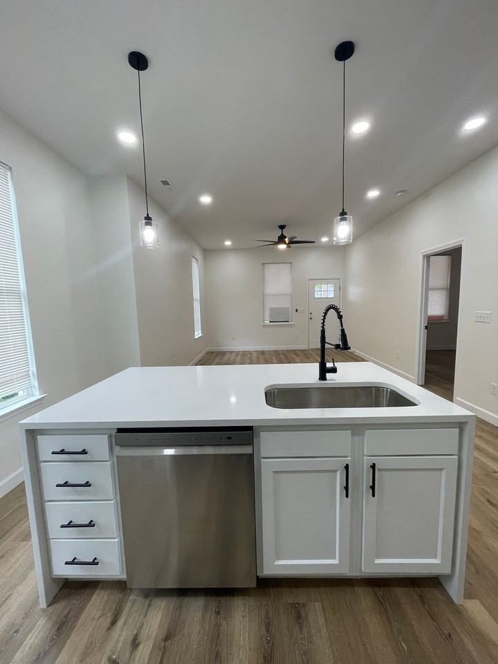 501 S Lyerly St - Photo 7 of 21