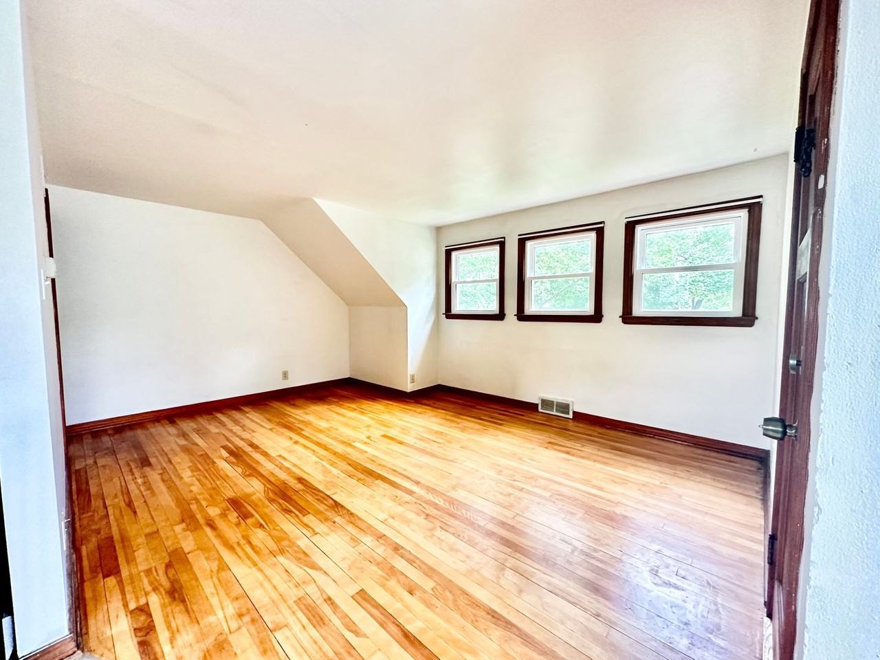 3137 N 87th St - Photo 2 of 15