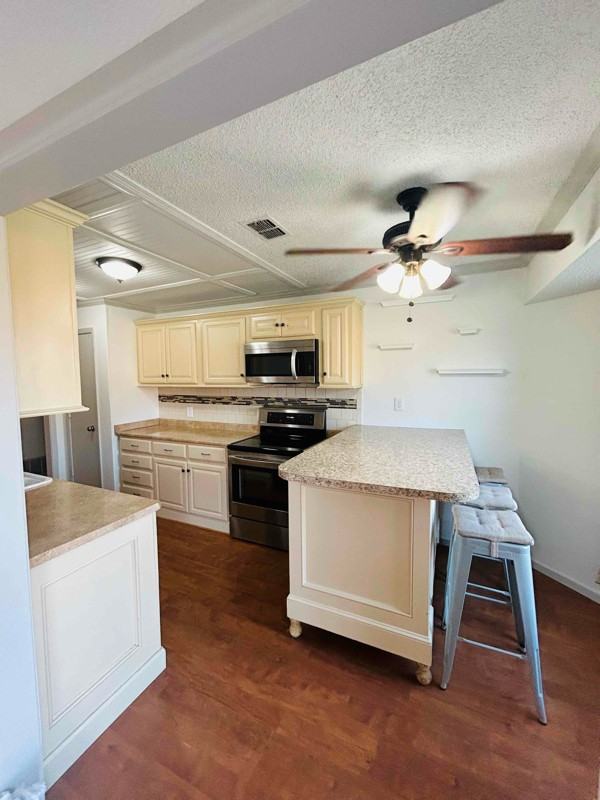 8209 Joliet Ave - Photo 3 of 6