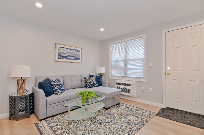 528 Ocean Blvd #10 - Photo 5 of 19