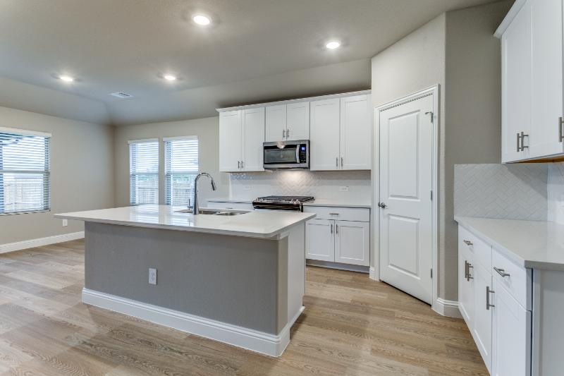 723 Buffalo Dr - Photo 3 of 20