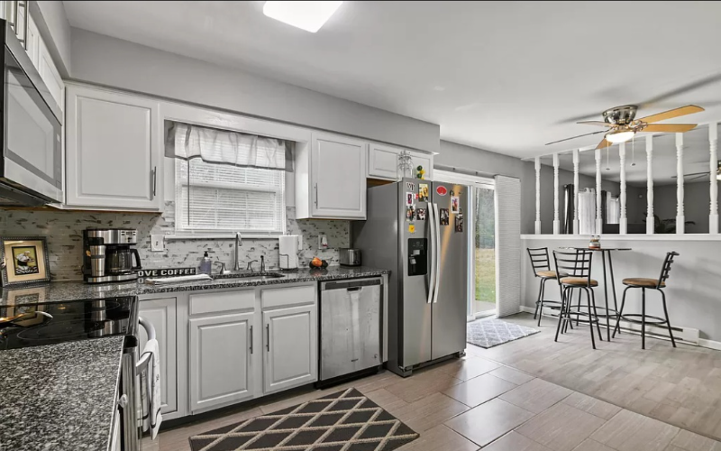 122 Cranberry Dr - Photo 2 of 17