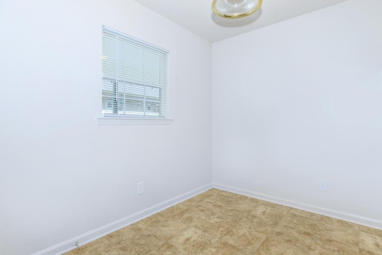 Tidewater Senior Apartments - Photo 2 of 27