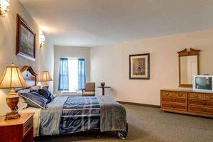 Willows Senior - Photo 3 of 20