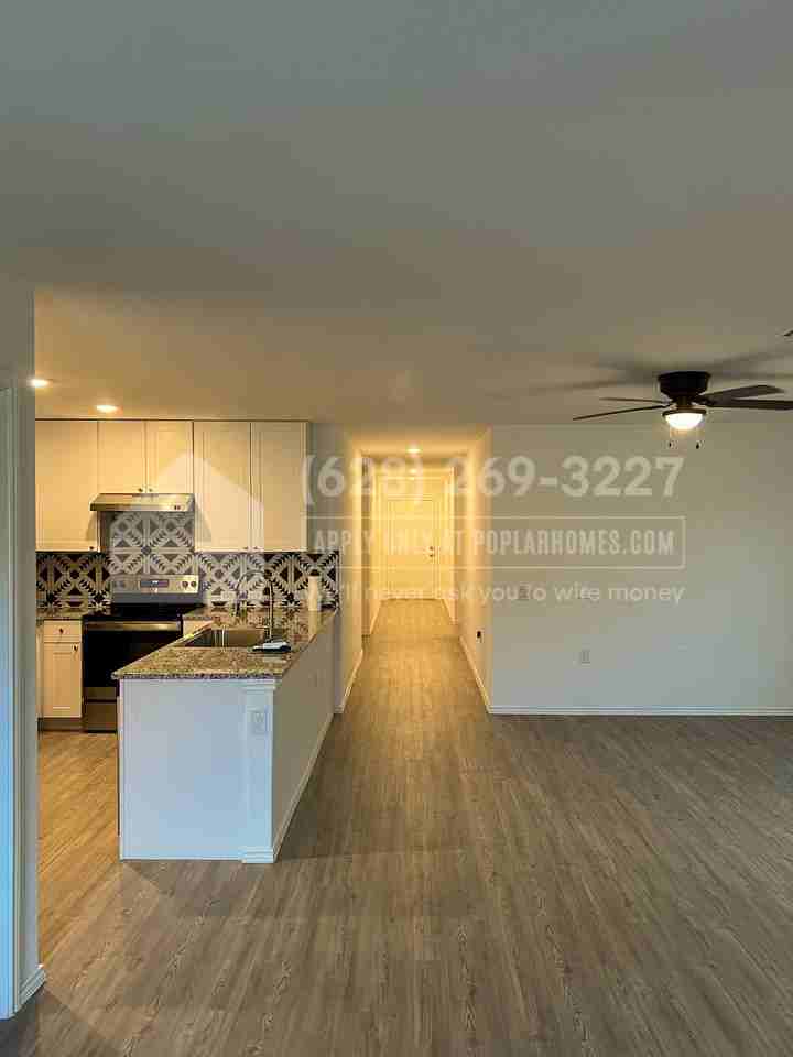 1019 Crenshaw Way - Photo 3 of 17