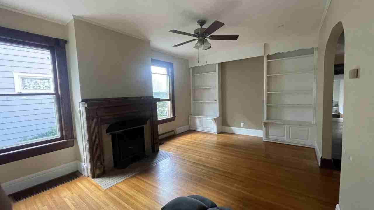 21 Thayer St - Photo 3 of 11