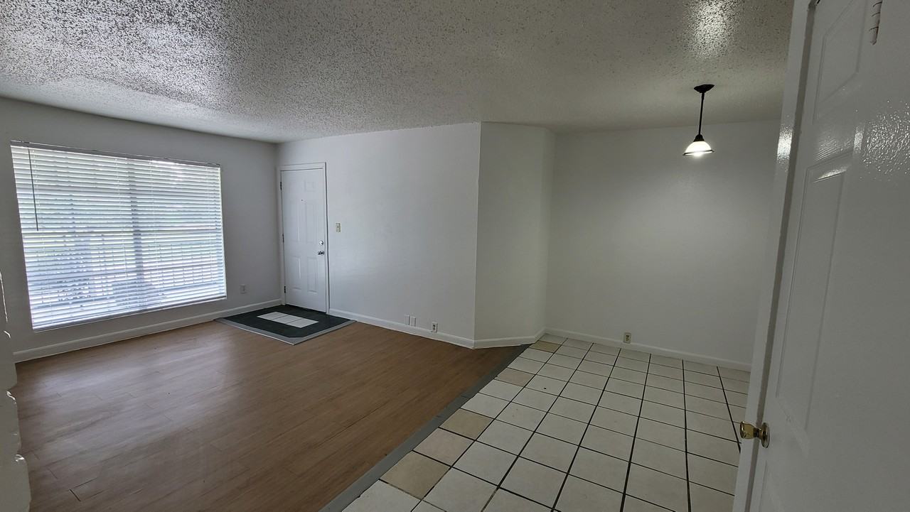 9005 Long Point Rd #4 - Photo 3 of 8