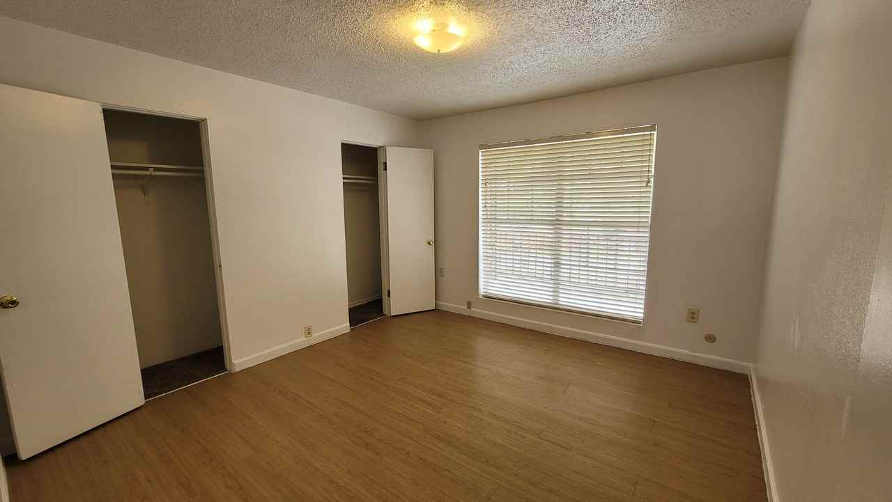 9005 Long Point Rd #4 - Photo 5 of 8