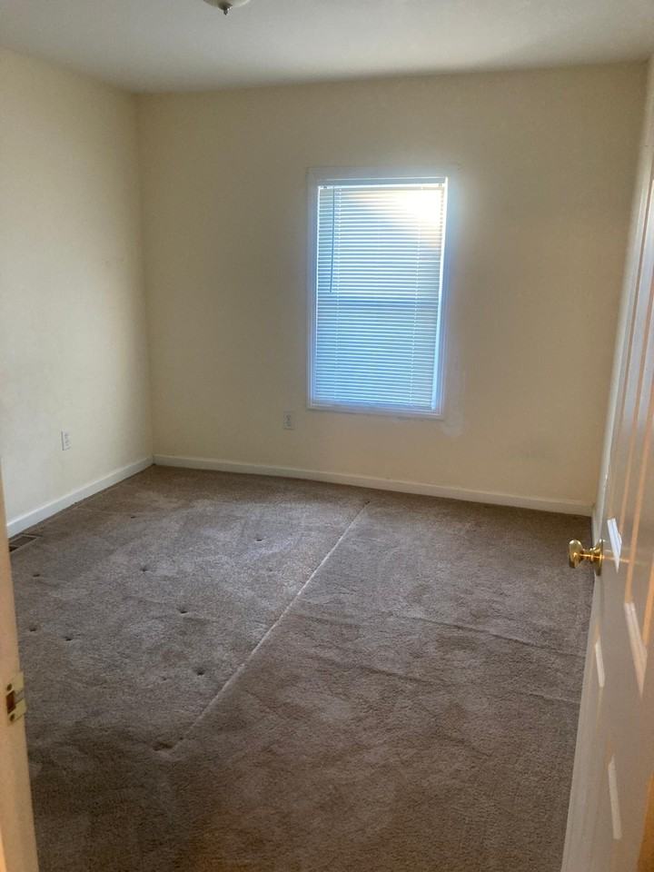 18 N 3rd St #1 - Photo 5 of 10