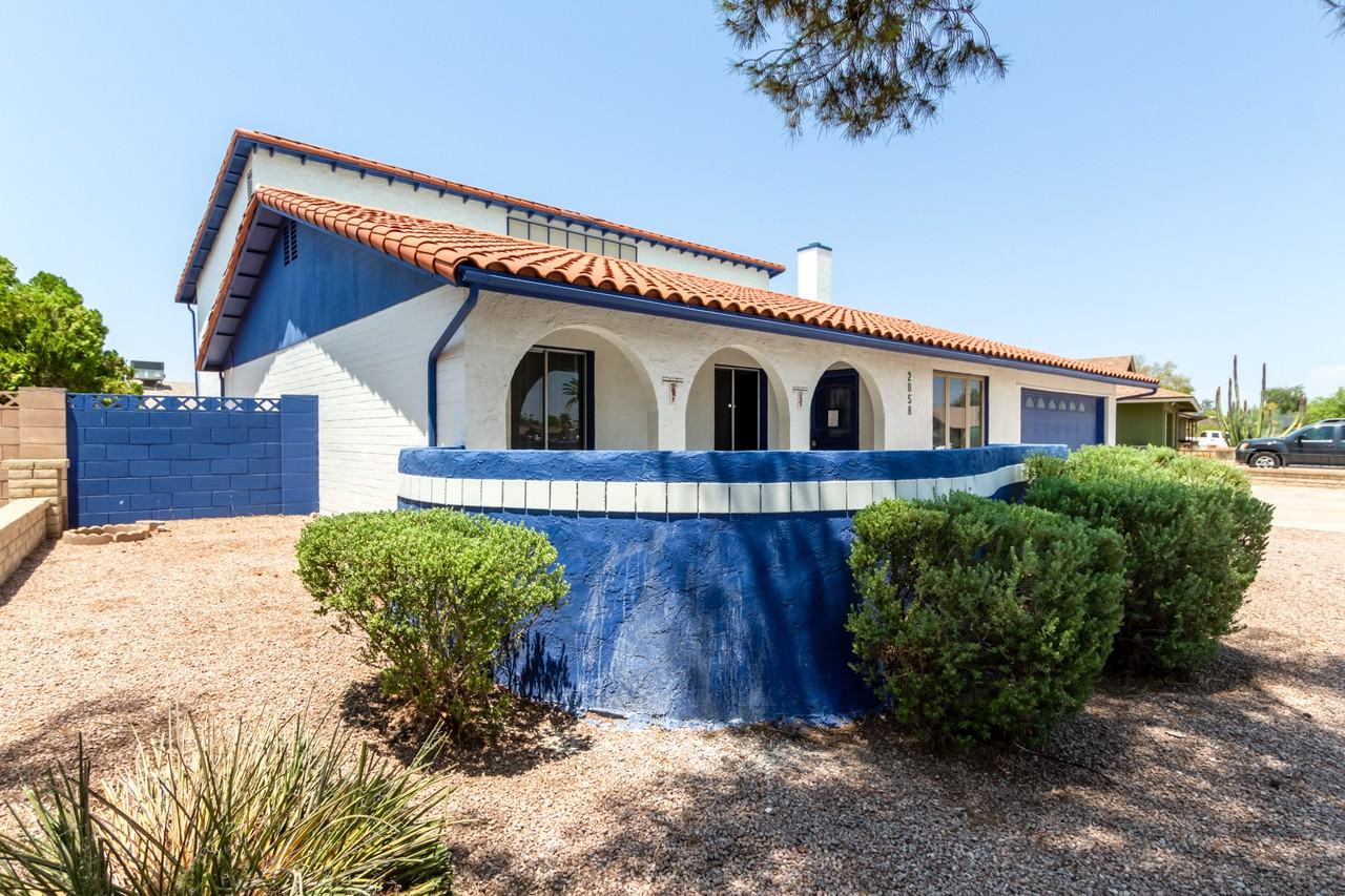 2058 E Oxford Dr #NA - Photo 3 of 40