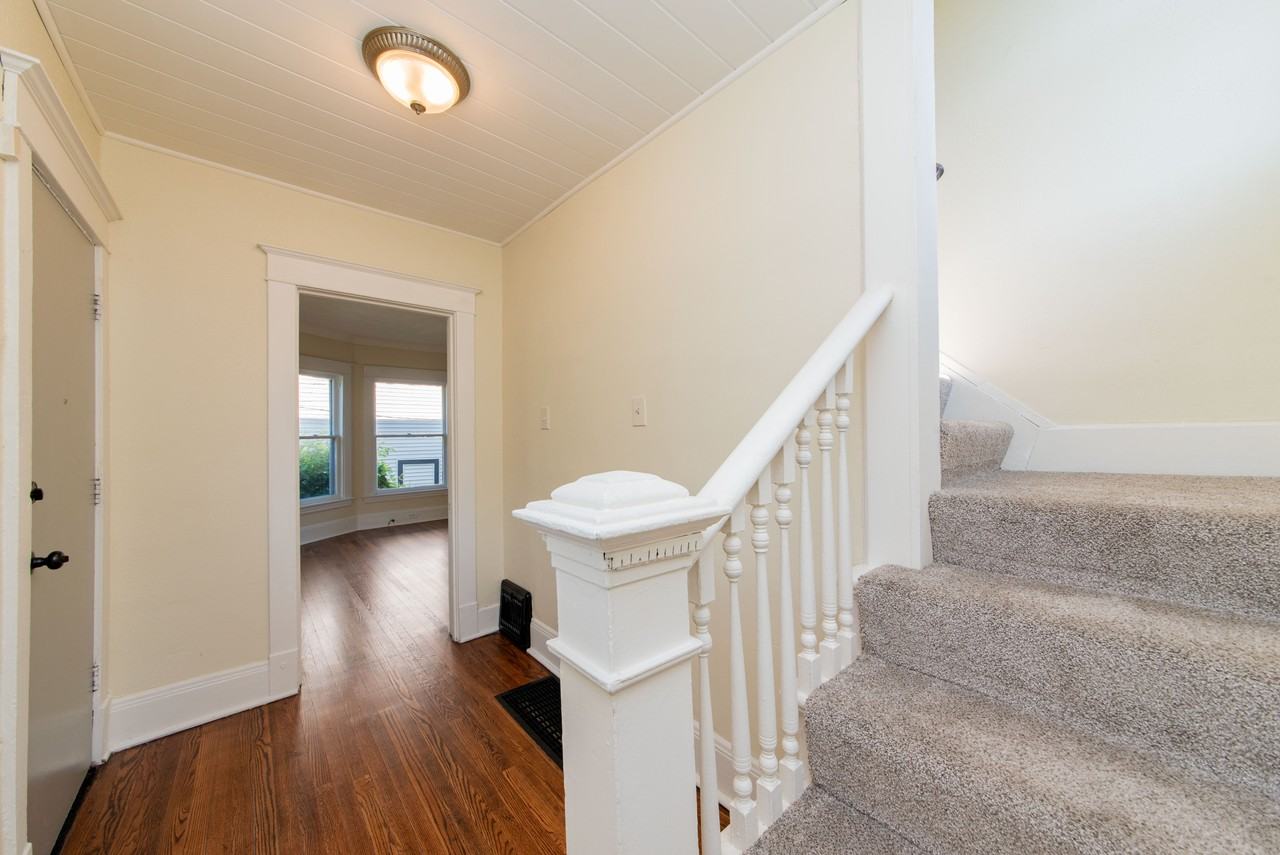 1007 Sherman St Se #NA - Photo 5 of 22