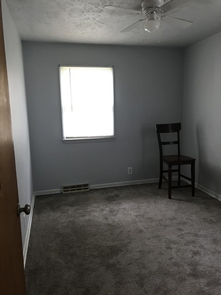 545 S Jackson St #NA - Photo 3 of 6