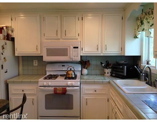 21 Chase Dr - Photo 2 of 8