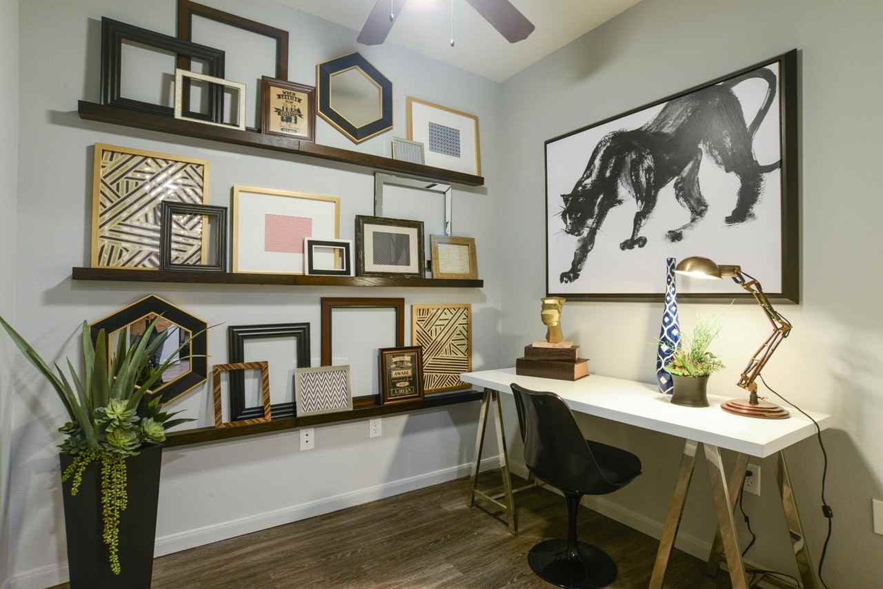 The Beverly at Medical Center - Photo 4 of 25