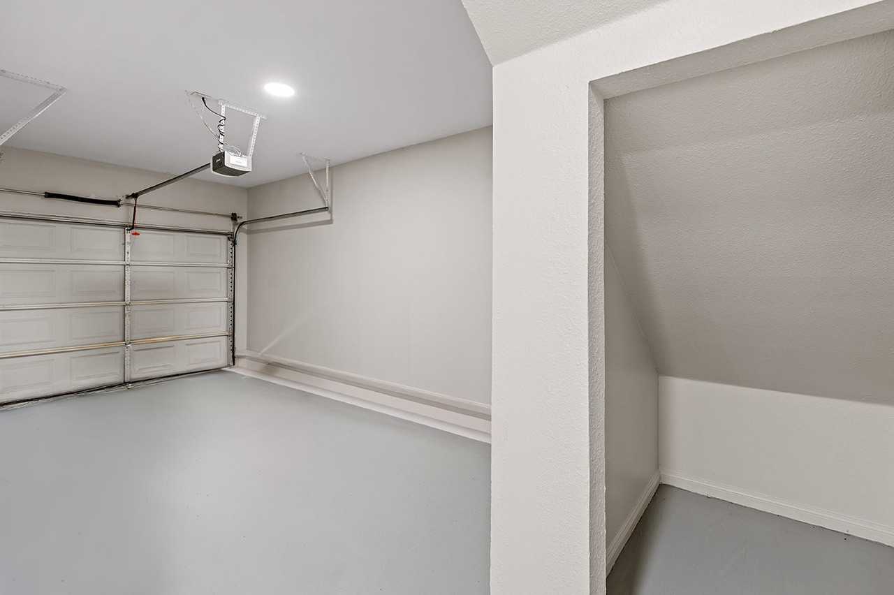 Townhomes of Bent Tree - Photo 7 of 22