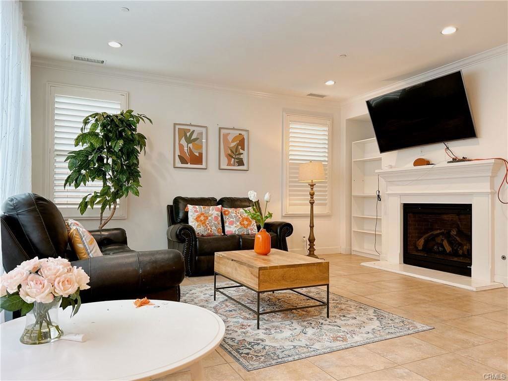 58 Hazelton - Photo 3 of 8