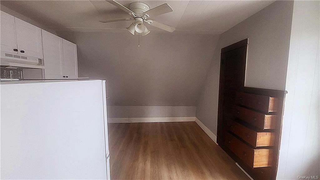 238 Church St - Photo 3 of 10